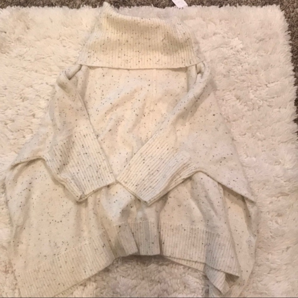 Large - NWT Cowl Neck Poncho Style Sweater